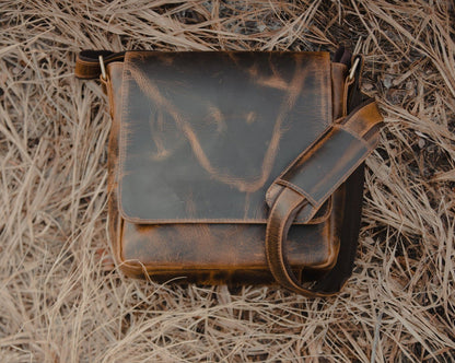 Cordova Messenger Bag