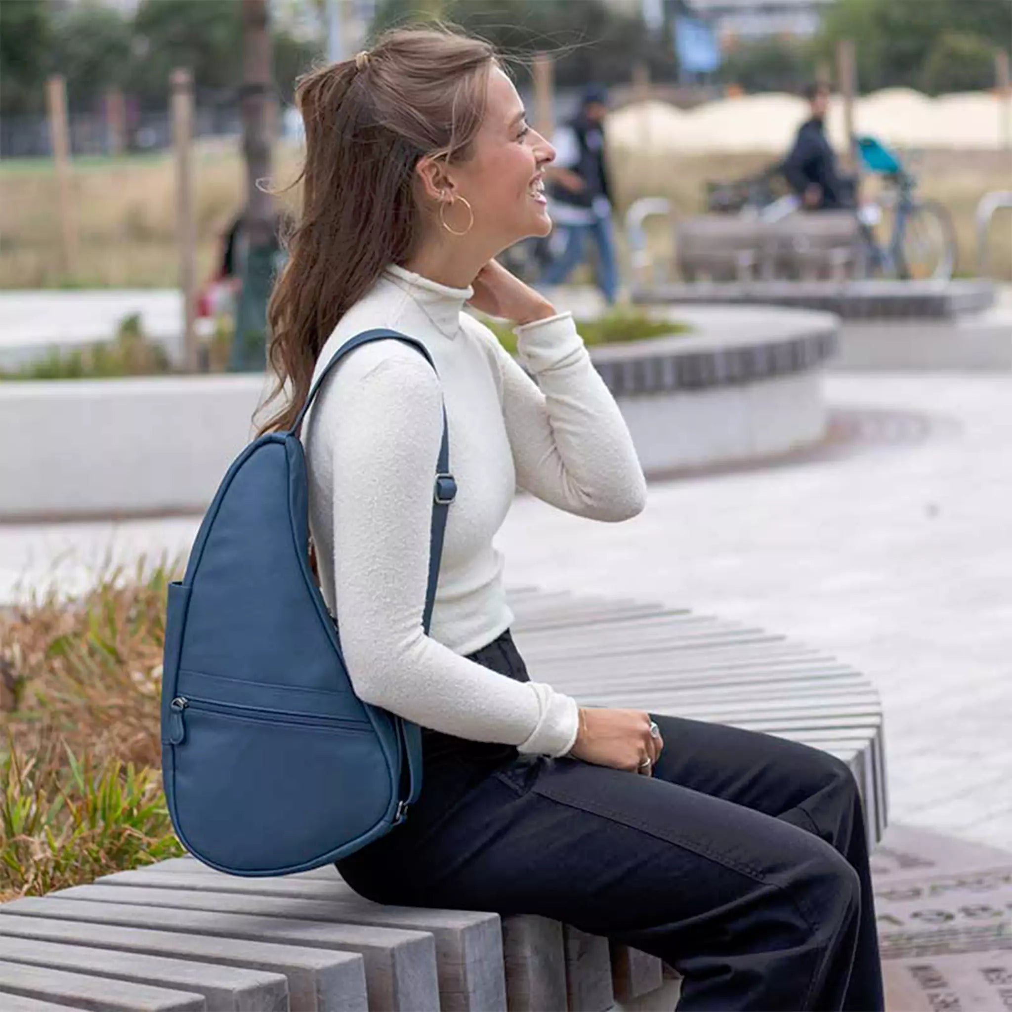 Healthy Back Bag tote Leather Small Lake Blue Travellty