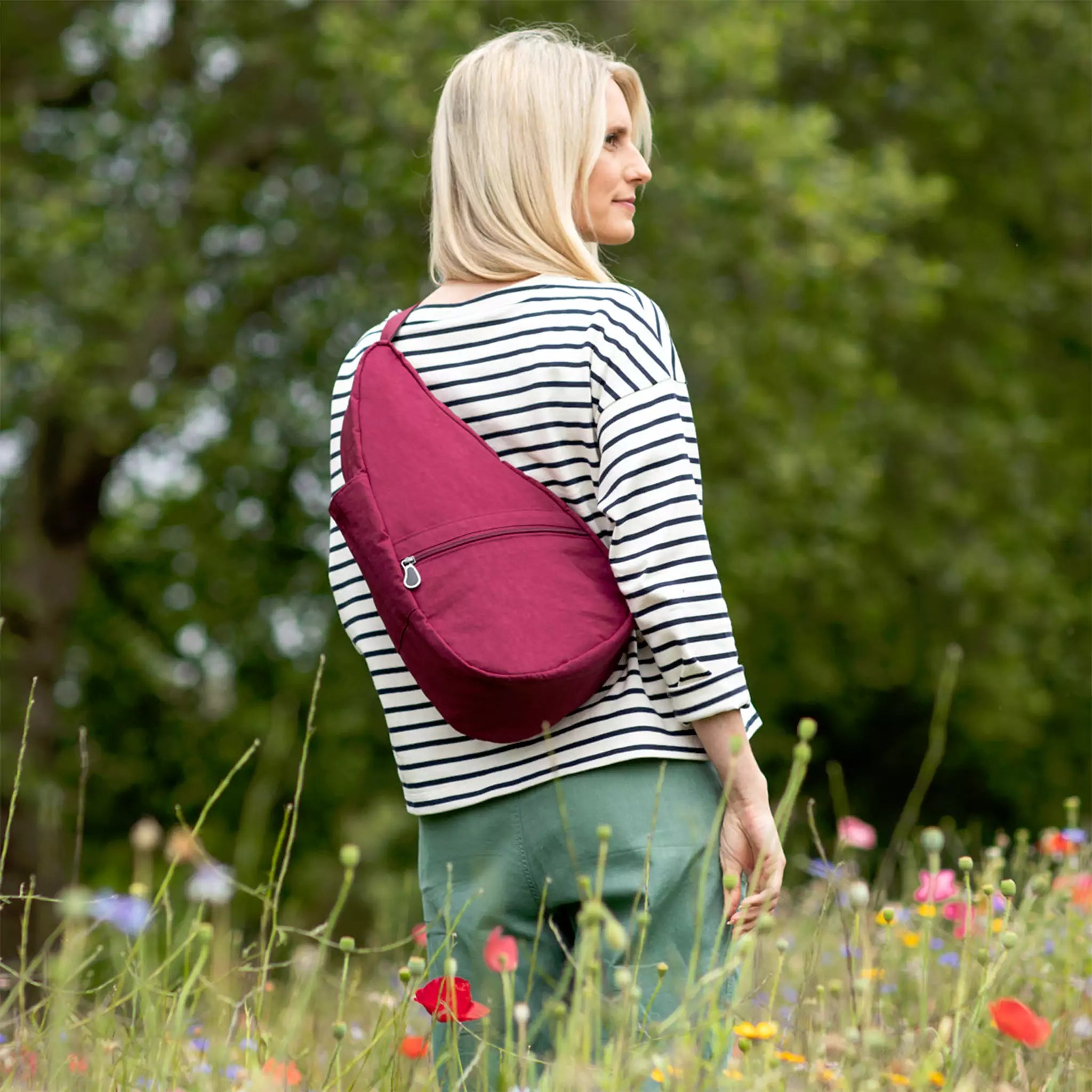 Healthy Back Bag tote Distressed Nylon Small (Ruby)