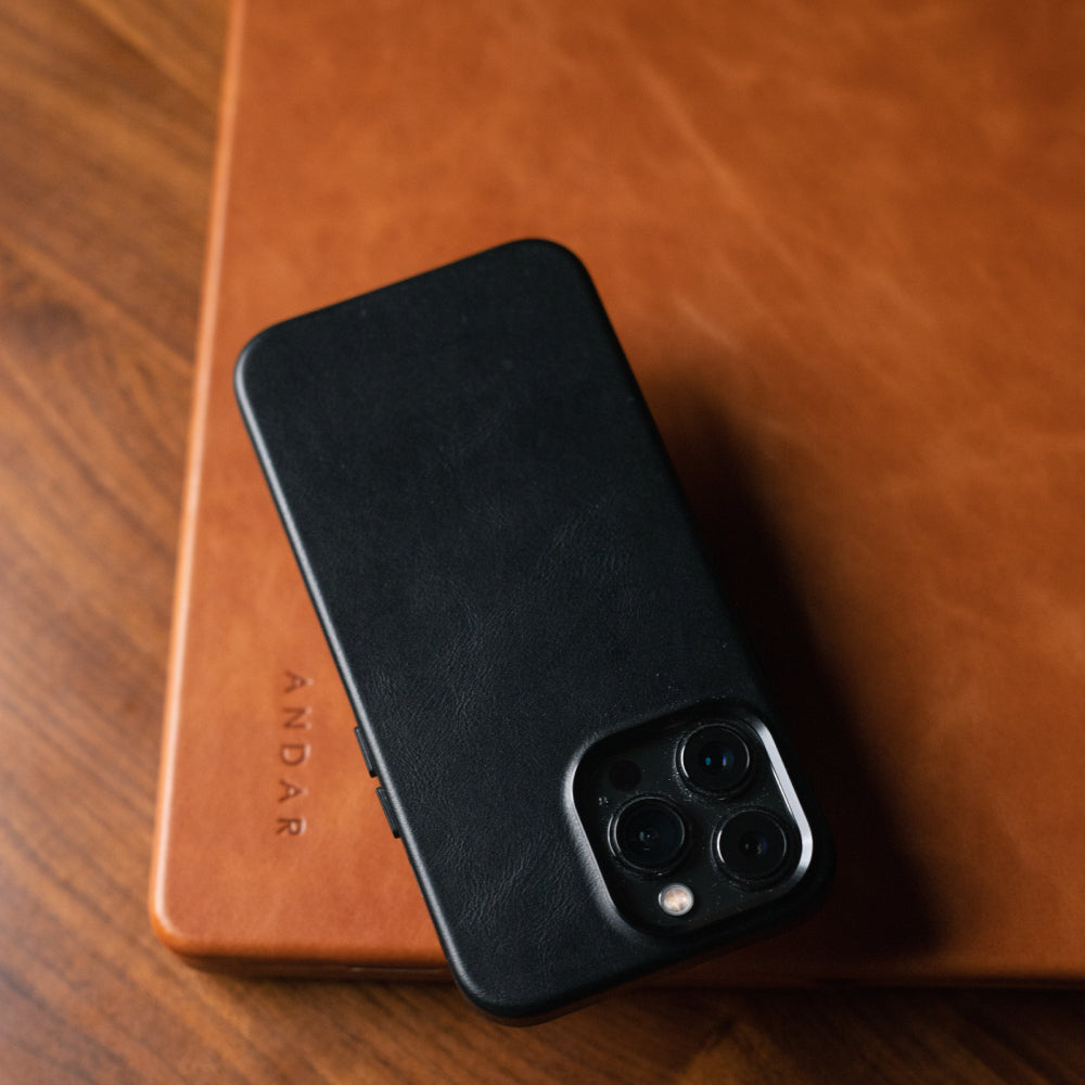 The Helm | Adventure Guide Macbook Air/Pro Cover