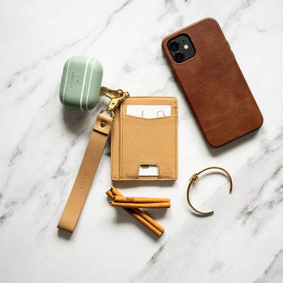 The Denner Slim RFID Leather Wallet