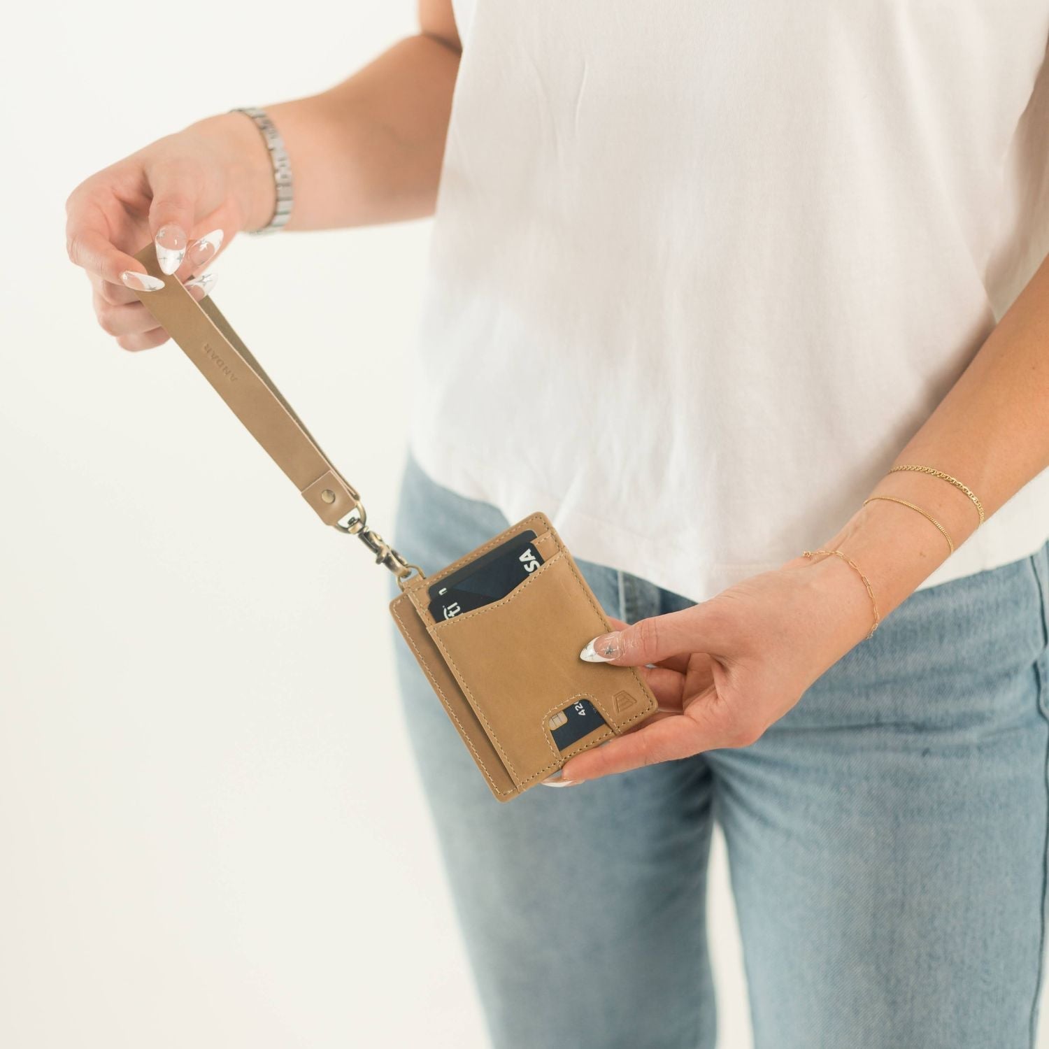 The Denner Slim RFID Leather Wallet