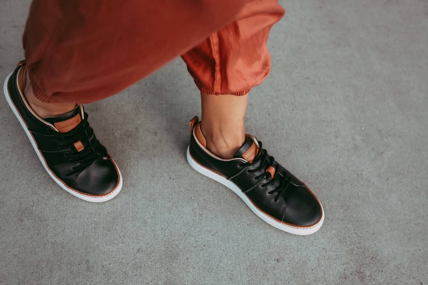 Classic Walker Grounding Shoes • Black Leather