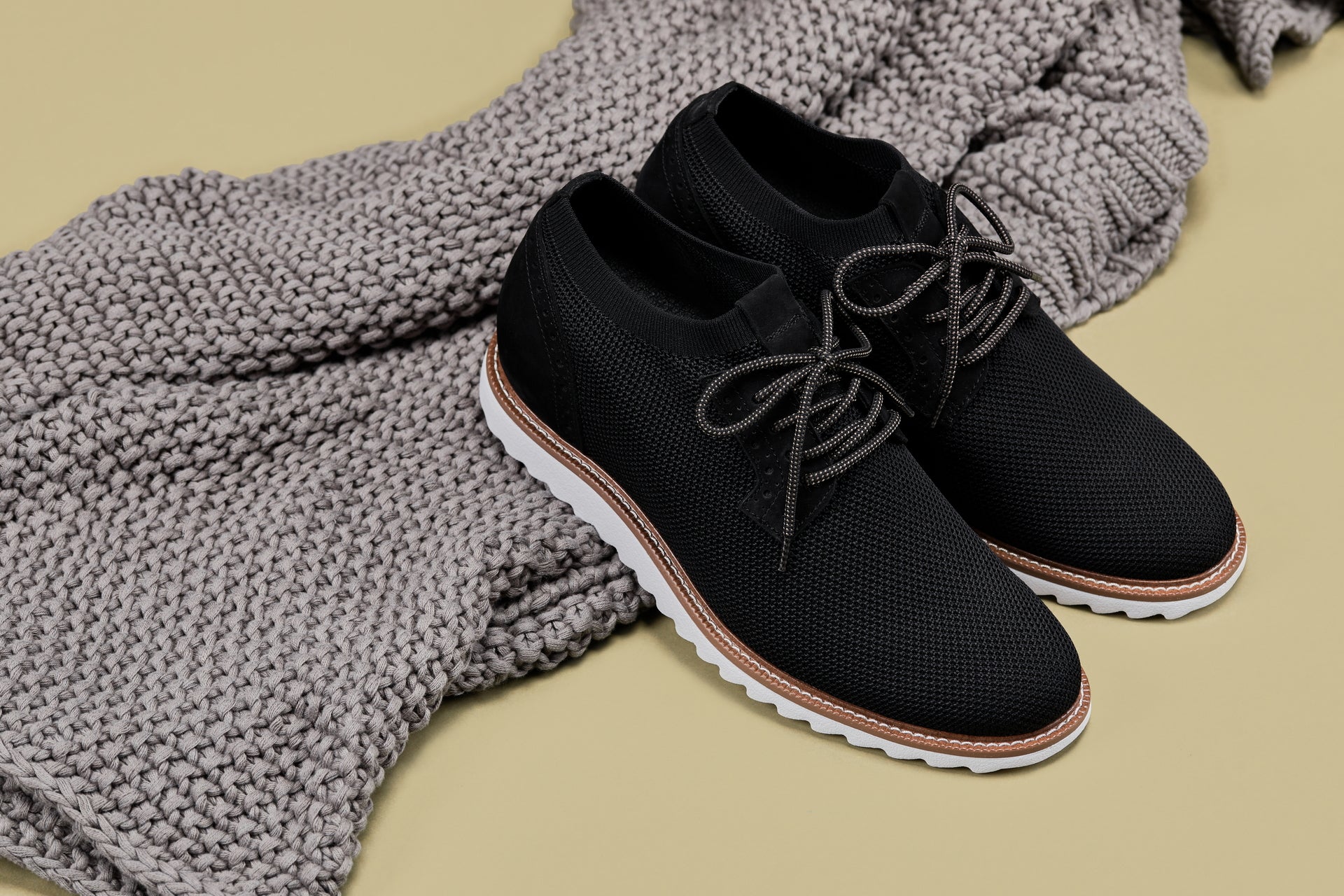 J1502 - 3.2 Inches Taller (Noir) - Men's Shoes