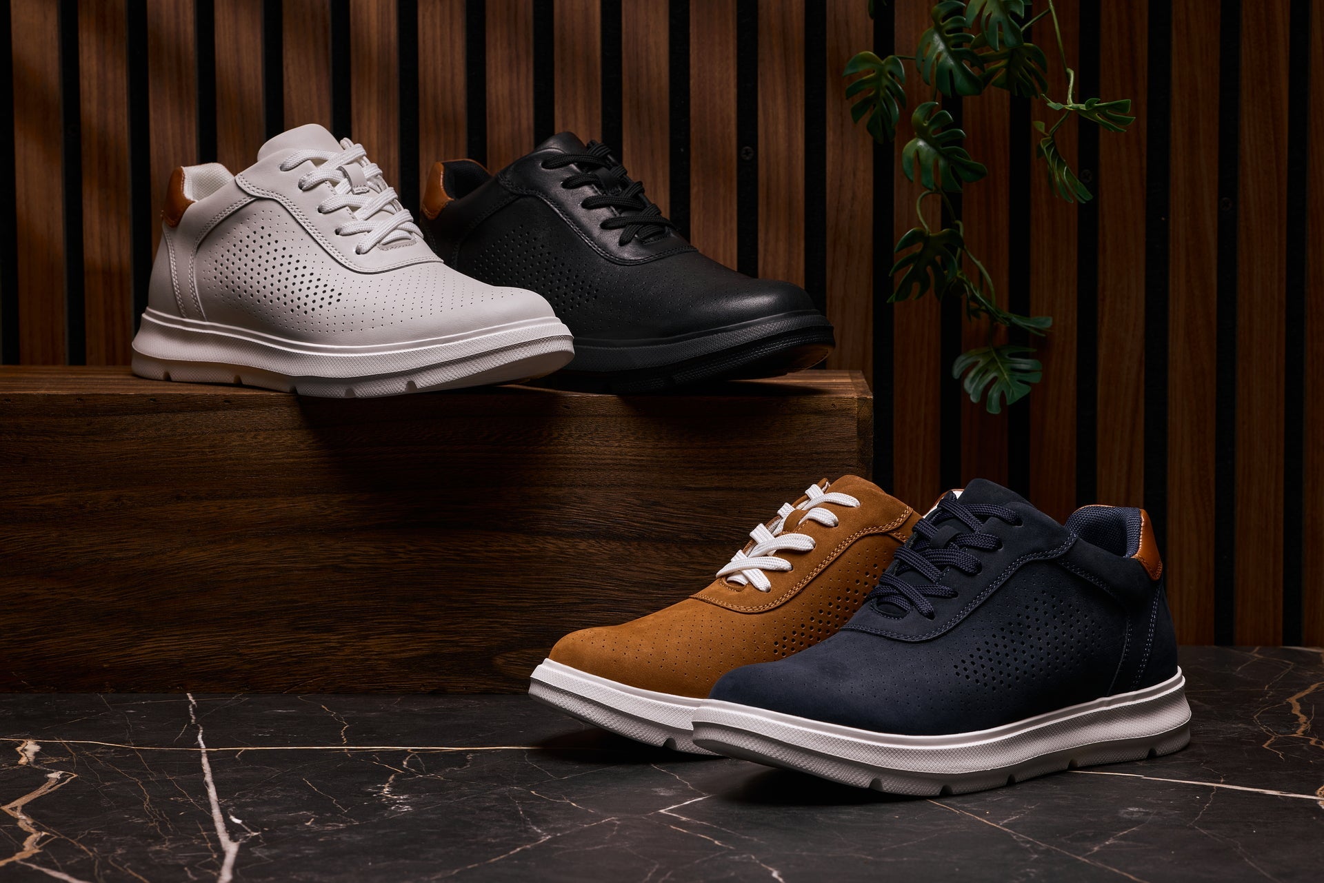 J1580  - 2.6 Inches Taller (Black/Black Sole) - Lightweight Casual Men's Walker Shoes