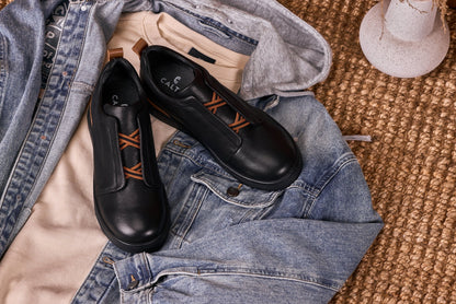 J1931  - 2.6 Inches Taller (Black / Black Sole) - Slip-On Men's Snoafers