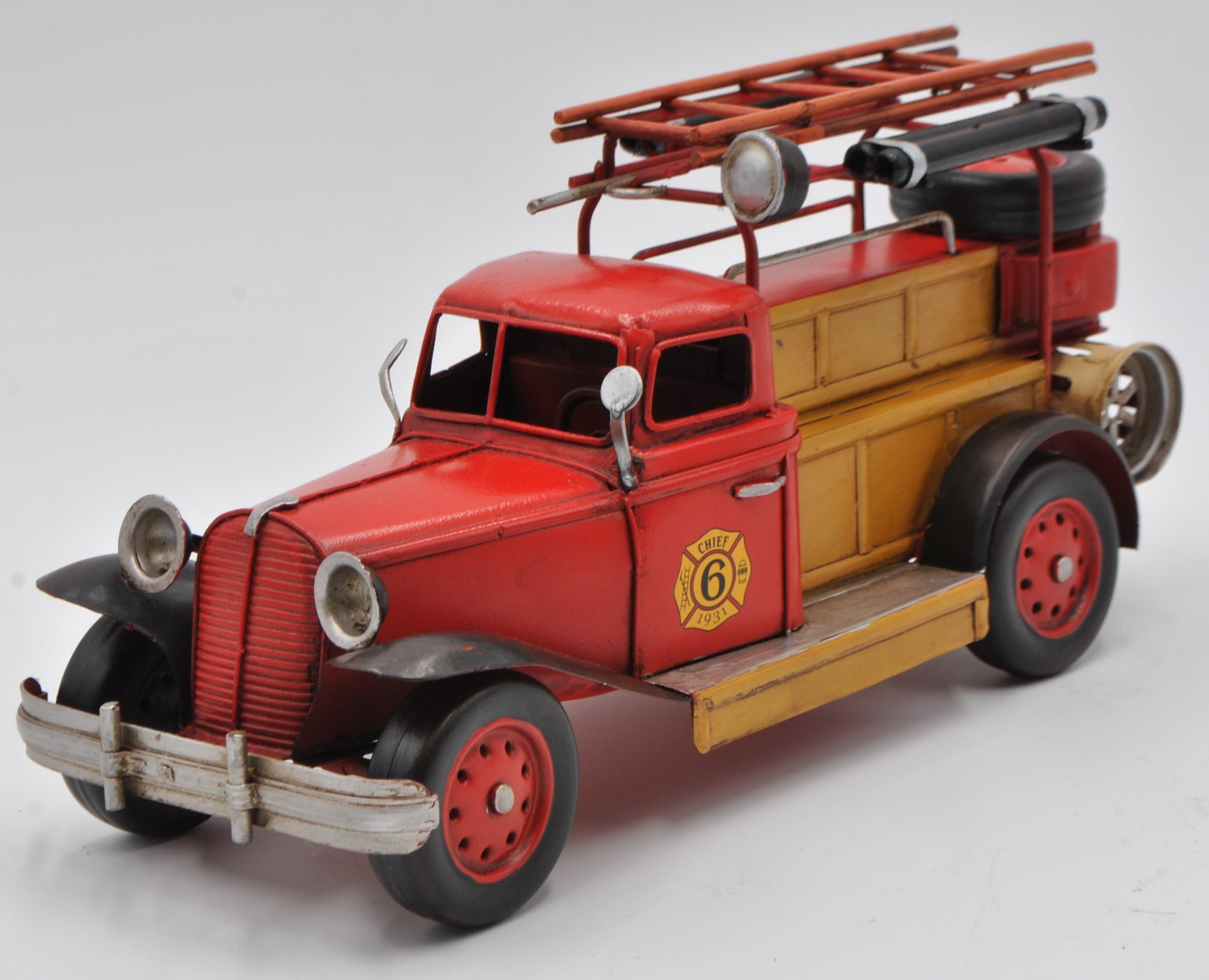 Ford Model A Fire Chief Pickup (1931, 1:14, Red)Fire truck Number 6 Decoration