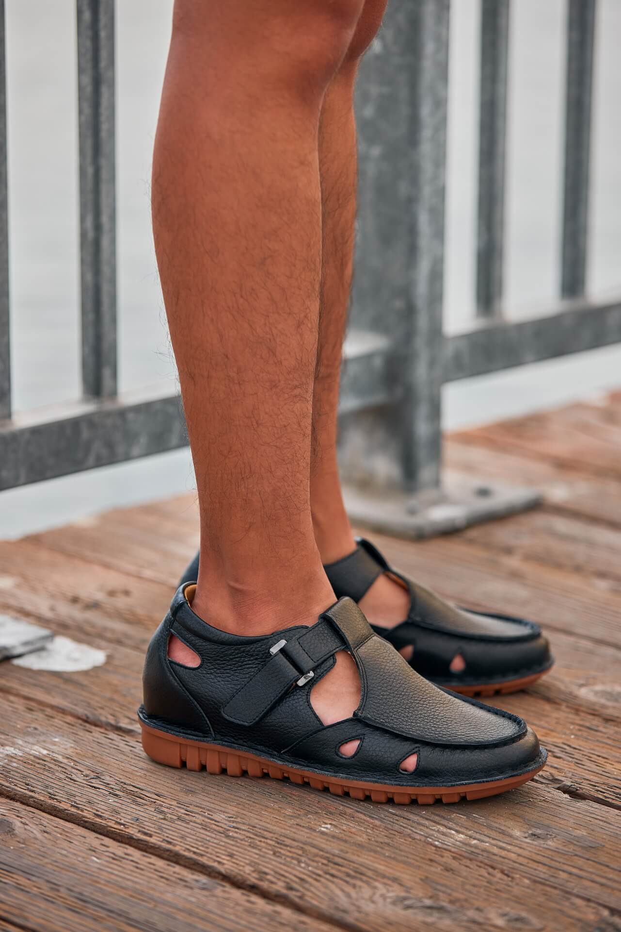 K0751 - 2.8 Inches Taller (Black) - Lightweight Casual Fisherman Sandal