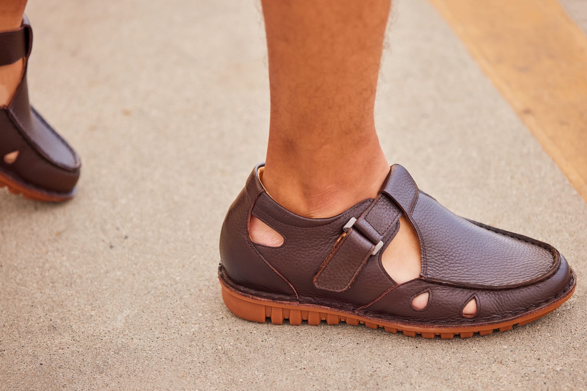K0752 - 2.8 Inches Taller (Coffee Brown) - Lightweight Casual Fisherman Sandals