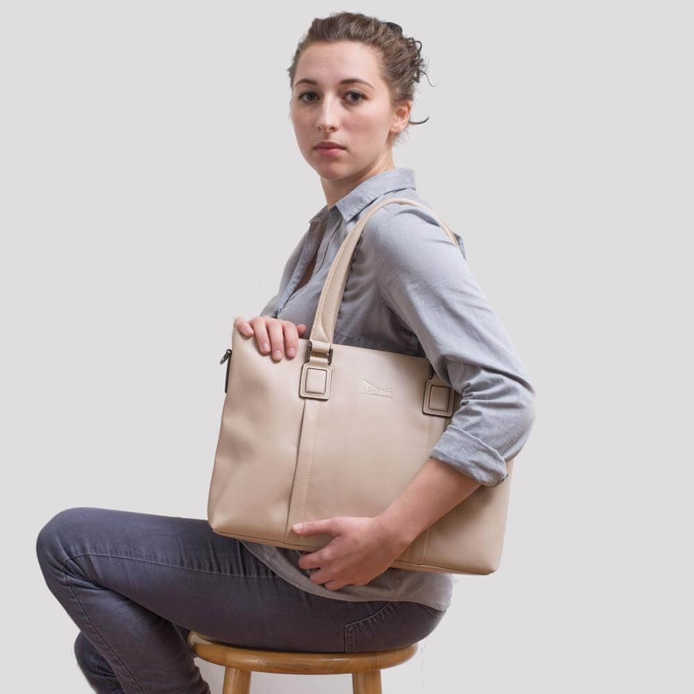 Doshi Business Brief 2 - Women's Business Bag - Vegan