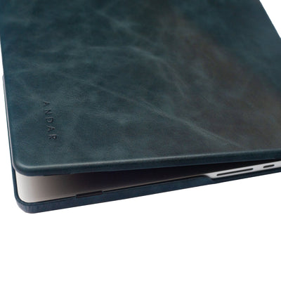 The Helm | Adventure Guide Macbook Air/Pro Cover