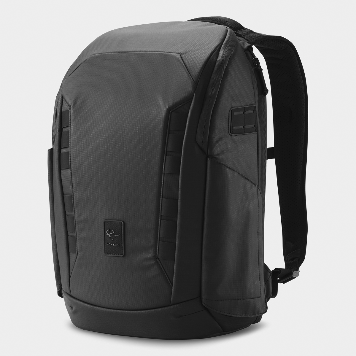 McKinnon Camera Pack 25L