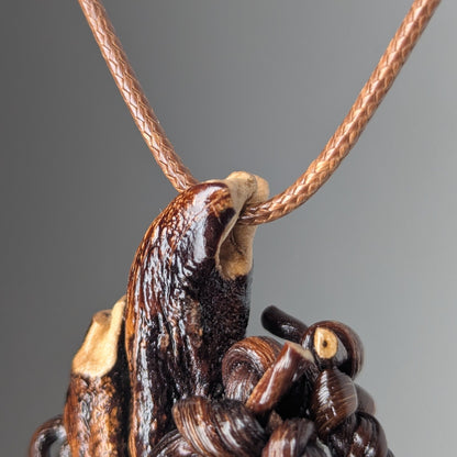 Padocystis Pendant Necklace