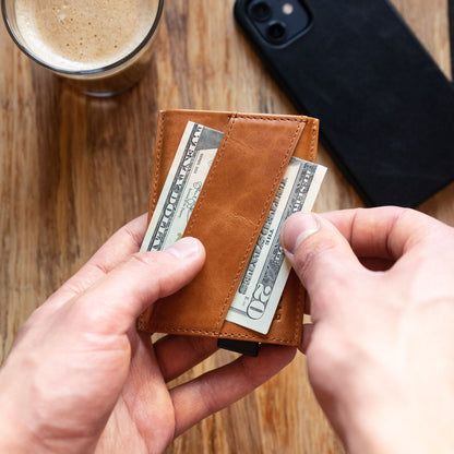 The Pilot – Men's RFID Aluminum Card Wallet