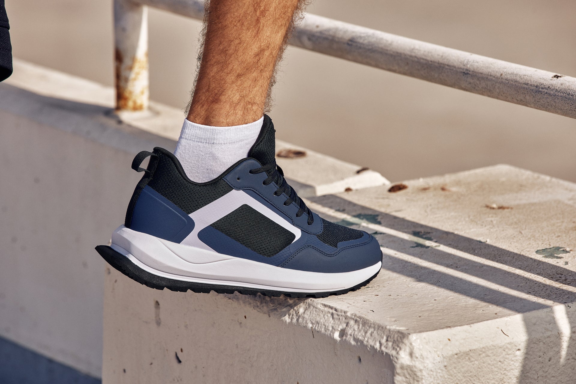 Q152  - 2.4 Inches Taller (Dark Blue/Black) - Men's Sneakers