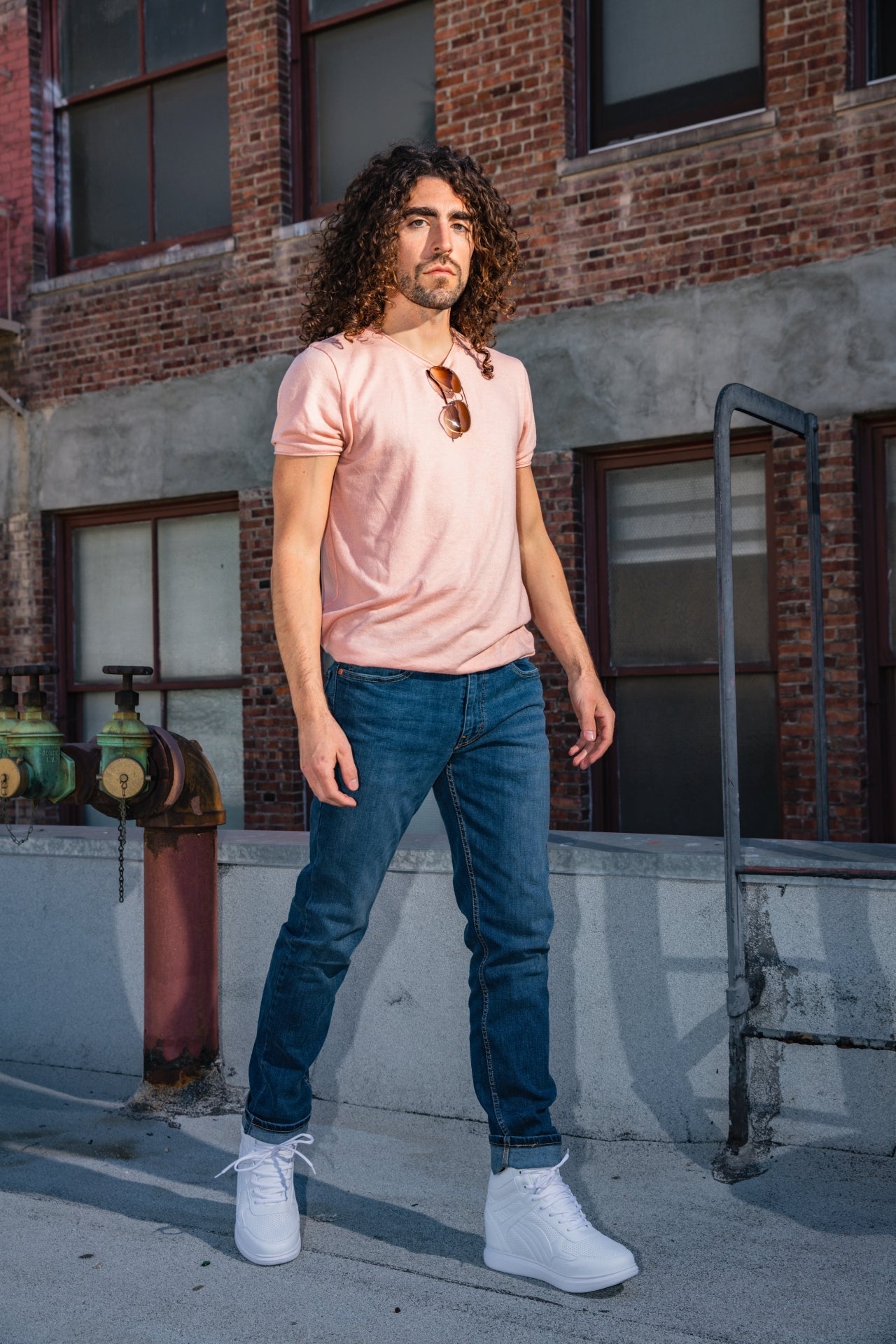 H71904 - 3.8 Inches Taller (White) - Men's Sneakers