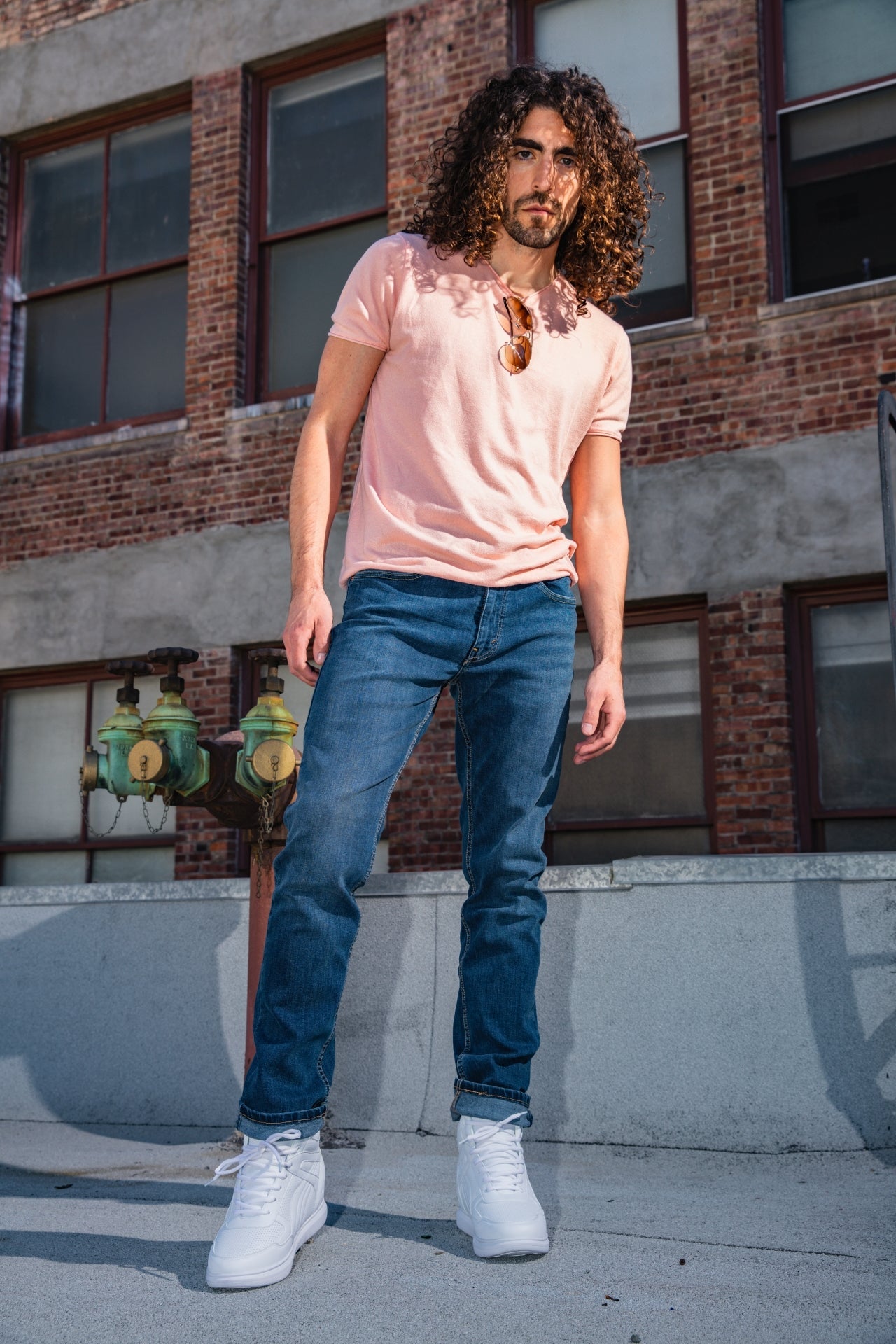 H71904 - 3.8 Inches Taller (White) - Men's Sneakers