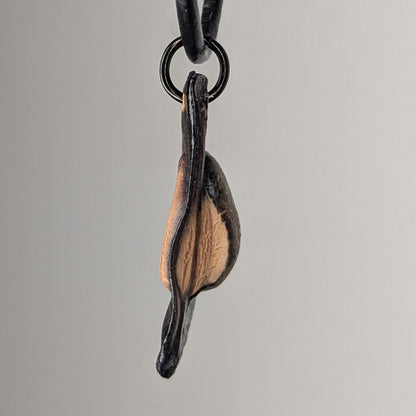 Sacronyx Pendant Necklace