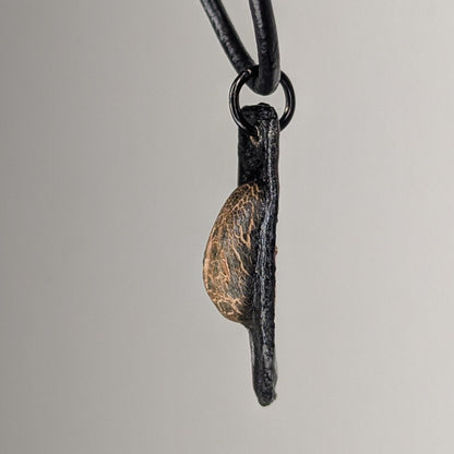 Sacronyx Pendant Necklace