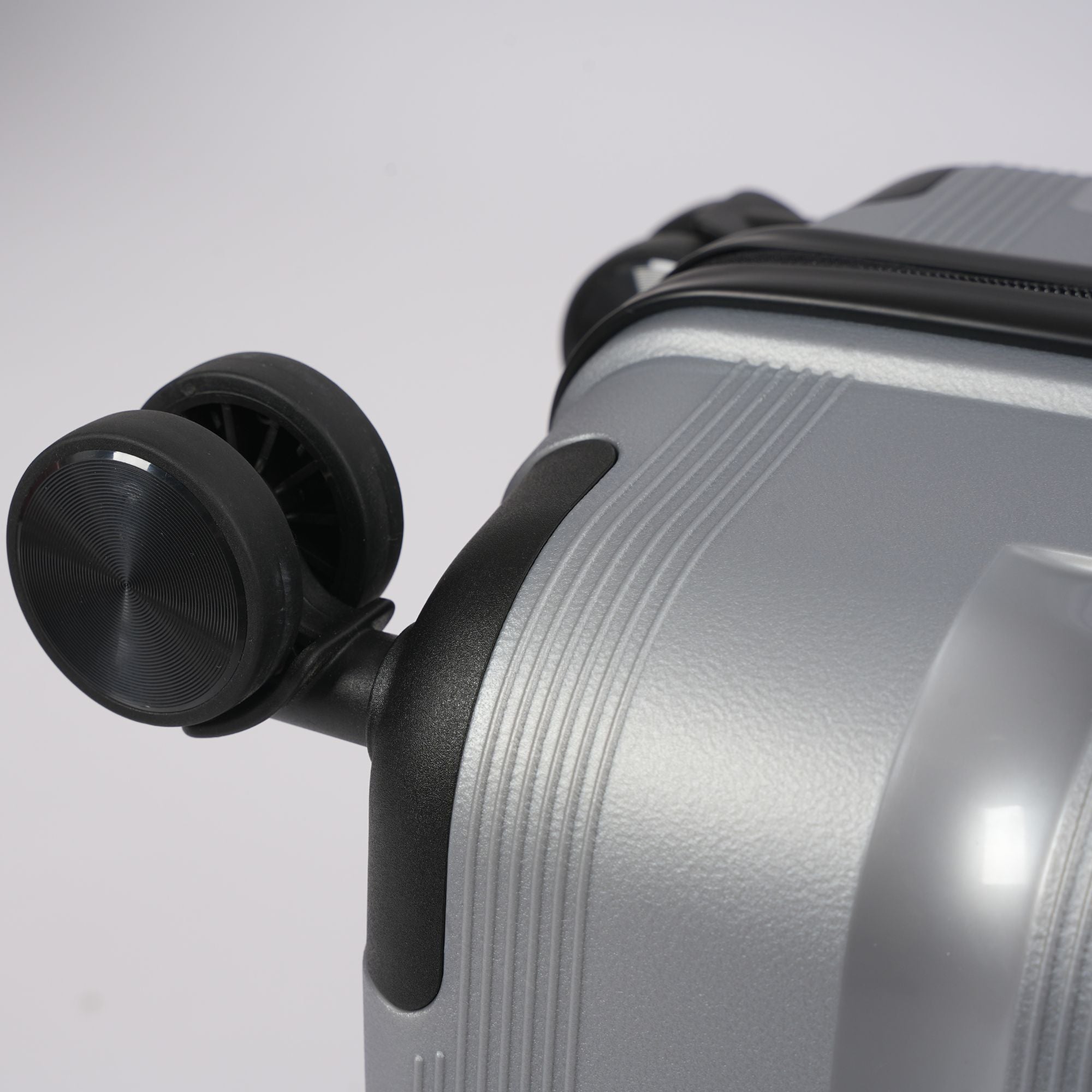 20-inch Silver Carry-On Hardcase Roller Luggage with 360° Wheels