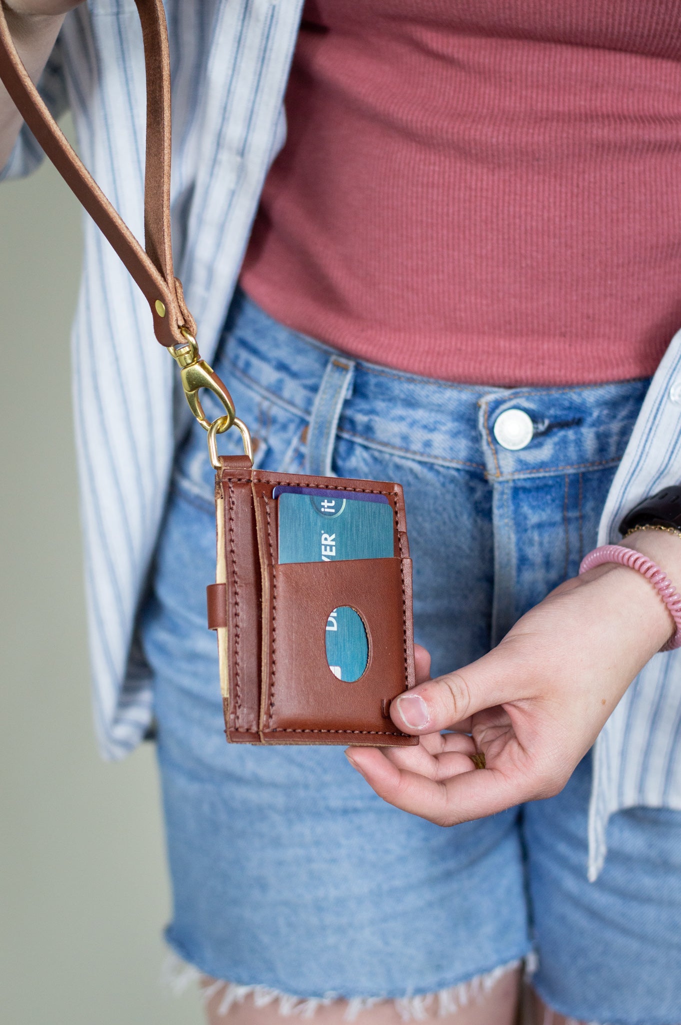 Everly Wristlet Wallet – Compact Leather Card Holder