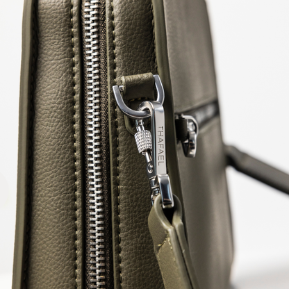 La Trotteuse Crossbody Travel Bag- Anti-theft, Sleek (NEW)