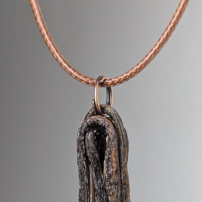 Ulvaxa Pendant Necklace