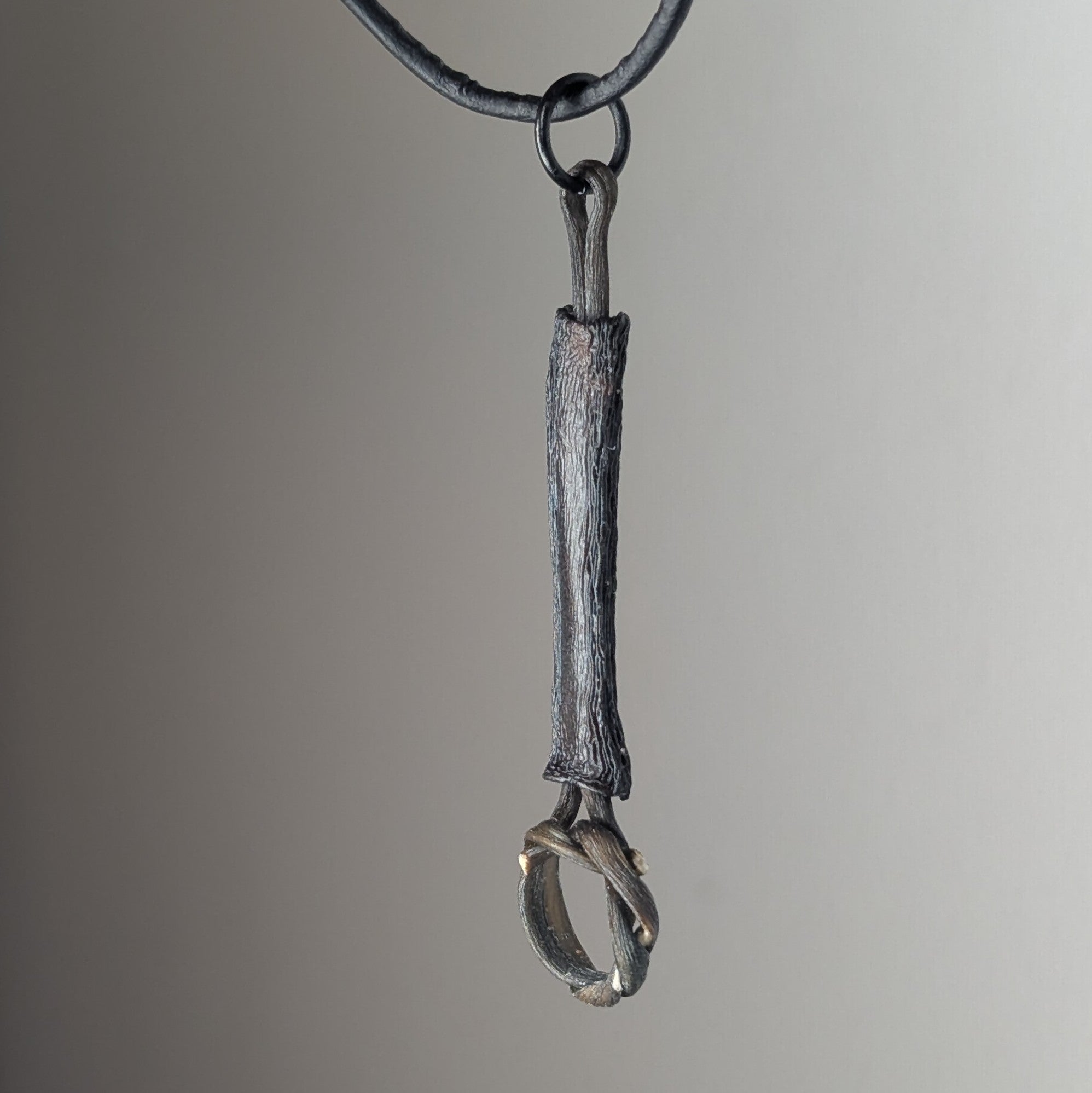 Ulvix Pendant Necklace