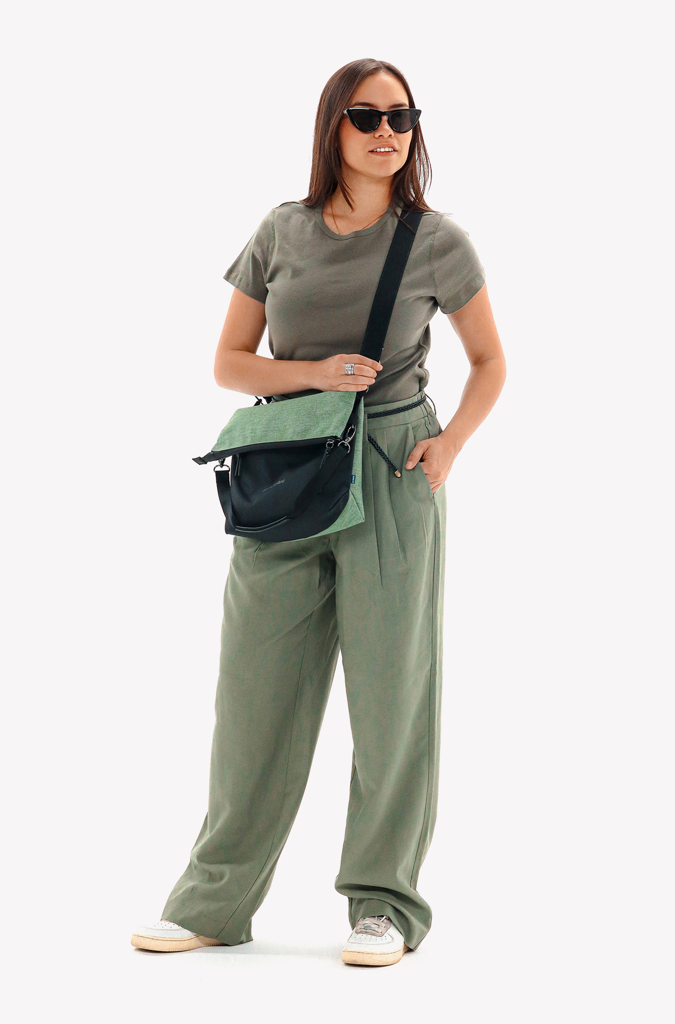 Vale | Reversible Crossbody Bag