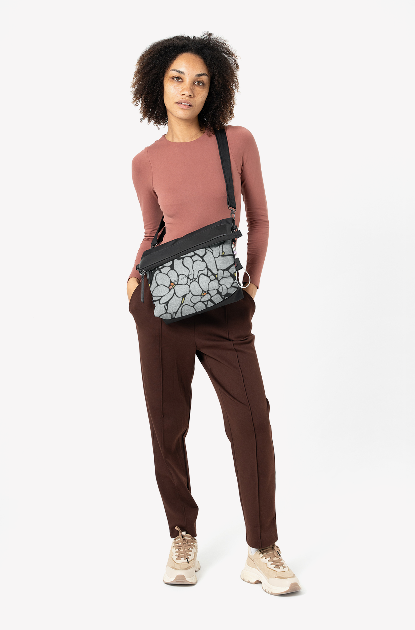 Vale | Reversible Crossbody Bag