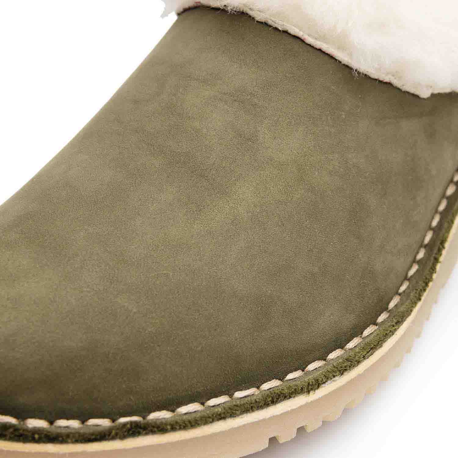 VELDSKOEN SLIPPER (LINED WITH SHEEPSKIN - LEATHER SLIPPER)