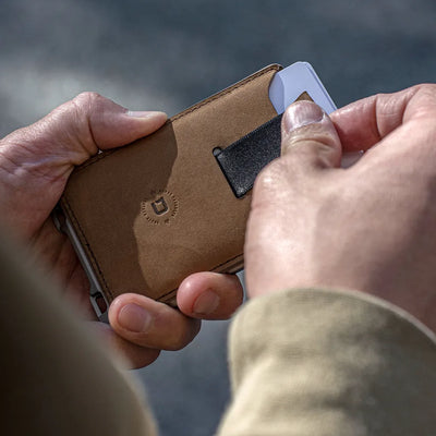 A10 Pull Pocket Adapter Wallet