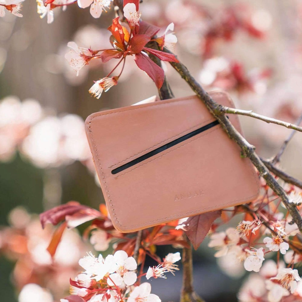 The Turner – Men's Slim RFID-Blocking Bifold Wallet