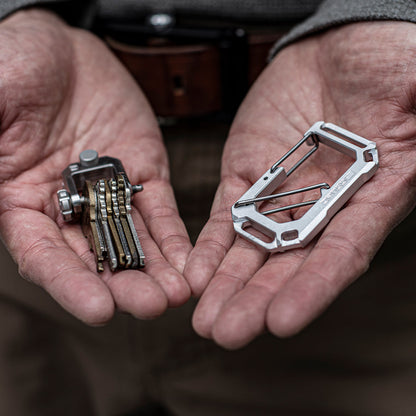 CARABINER & SHACKLE