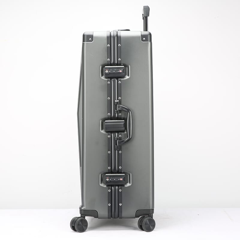 Cyber Luggage - Tesla Cybertruck-Inspired 28" Checked Suitcase