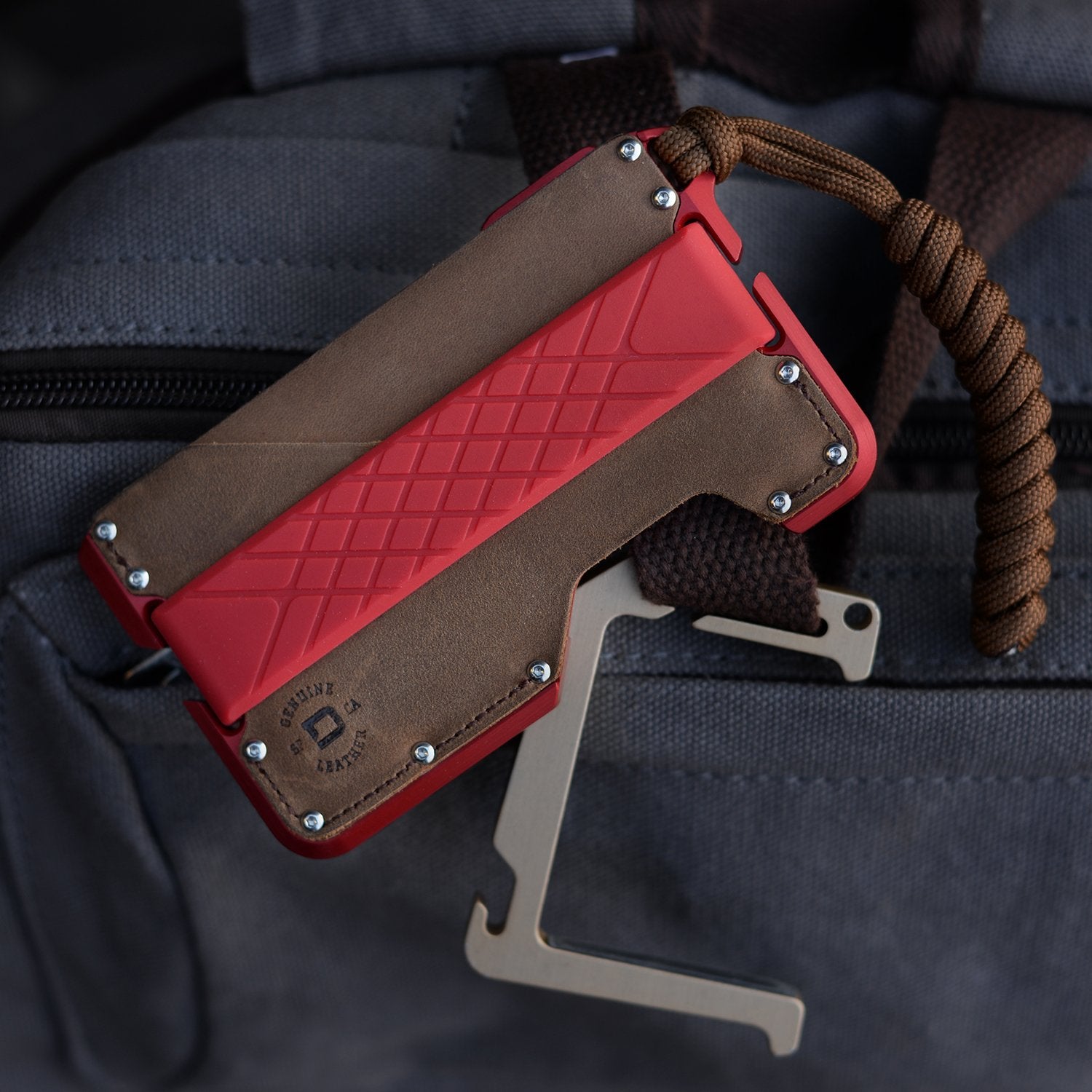 D01 DAPPER™ WALLET - SPECIAL EDITION - REDLINE