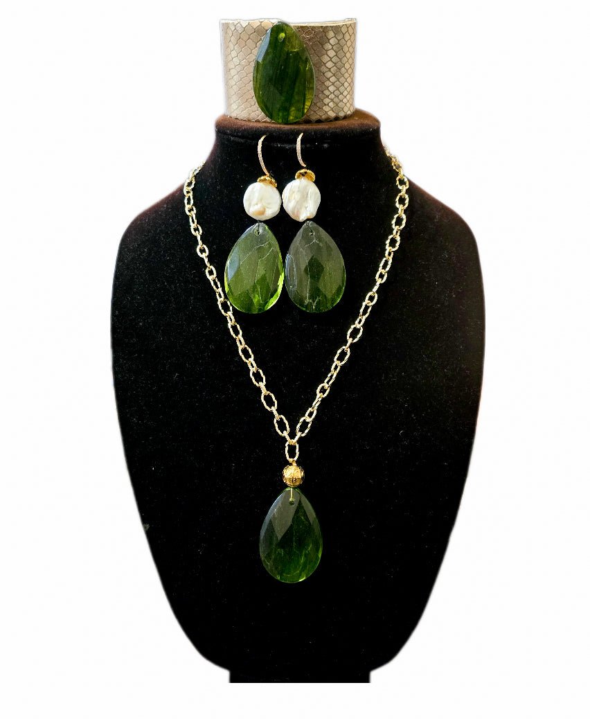 Green Amber Jewelry Set