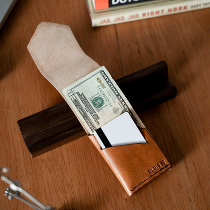 Oldis Four: Compact Leather Wallet