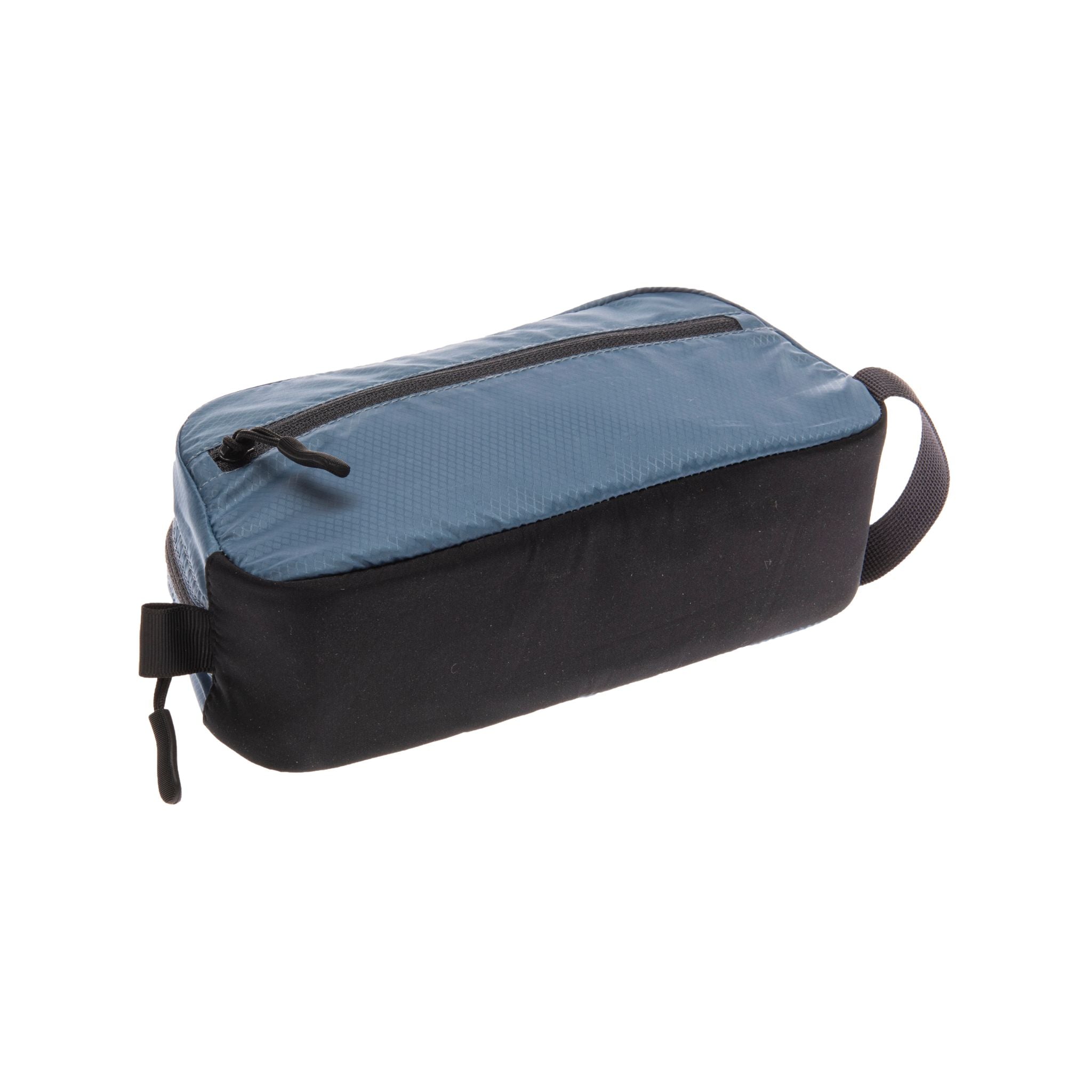 On-The-Go Toiletry Kit Light