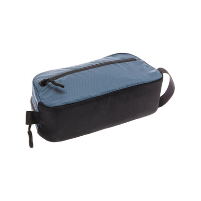 On-The-Go Toiletry Kit Light