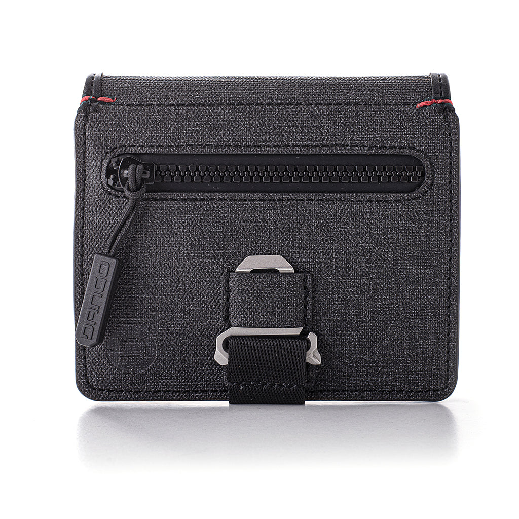 P01 PIONEER™ TRAVEL WALLET