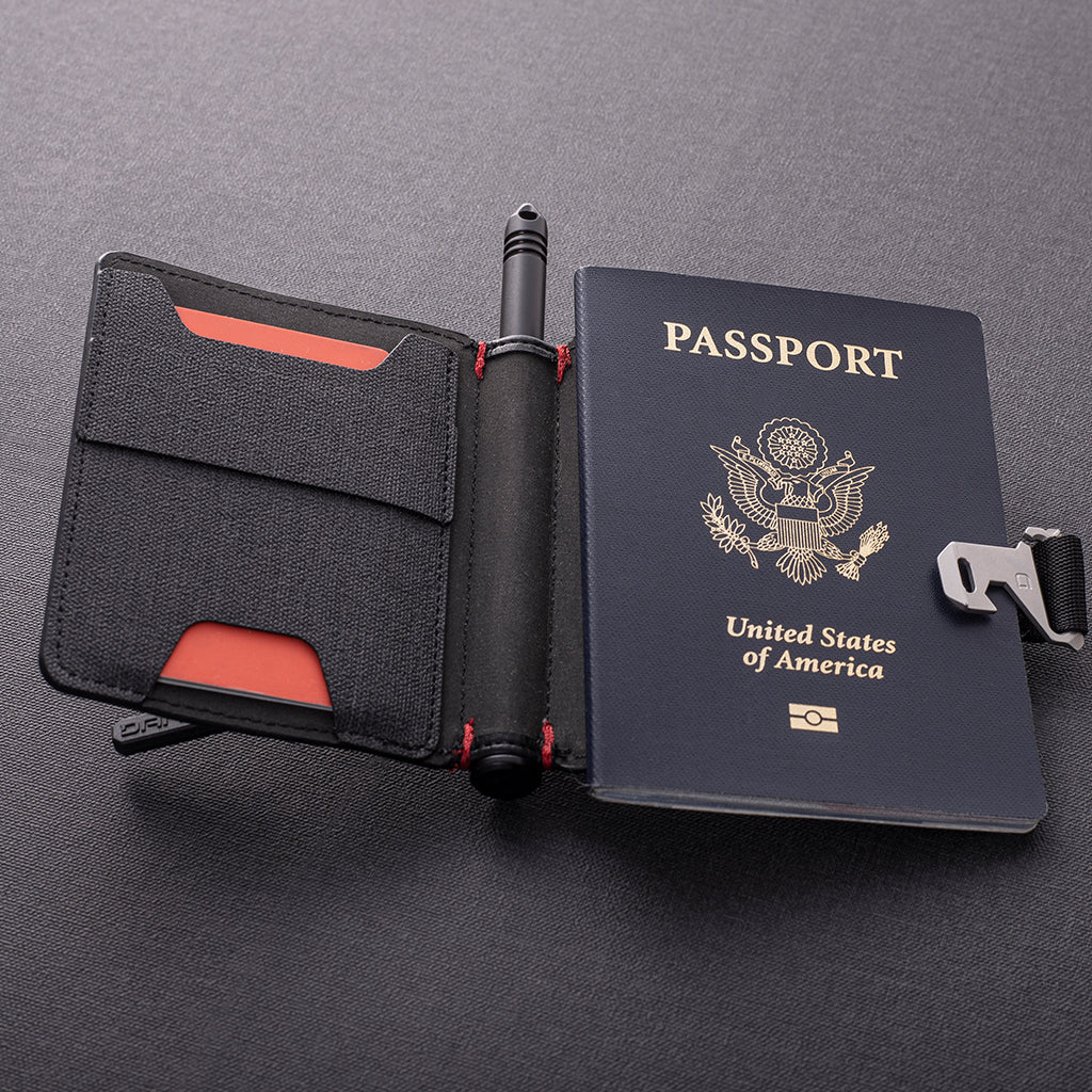 P01 PIONEER™ TRAVEL WALLET