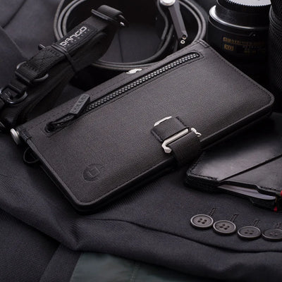 P02 Pioneer™ Travel Wallet