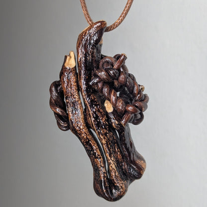 Padocystis Pendant Necklace