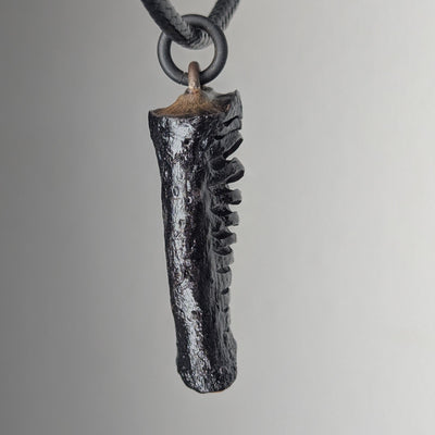 Calyra Pendant Necklace