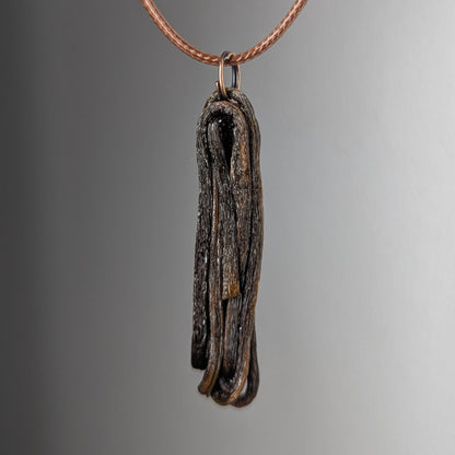 Ulvaxa Pendant Necklace