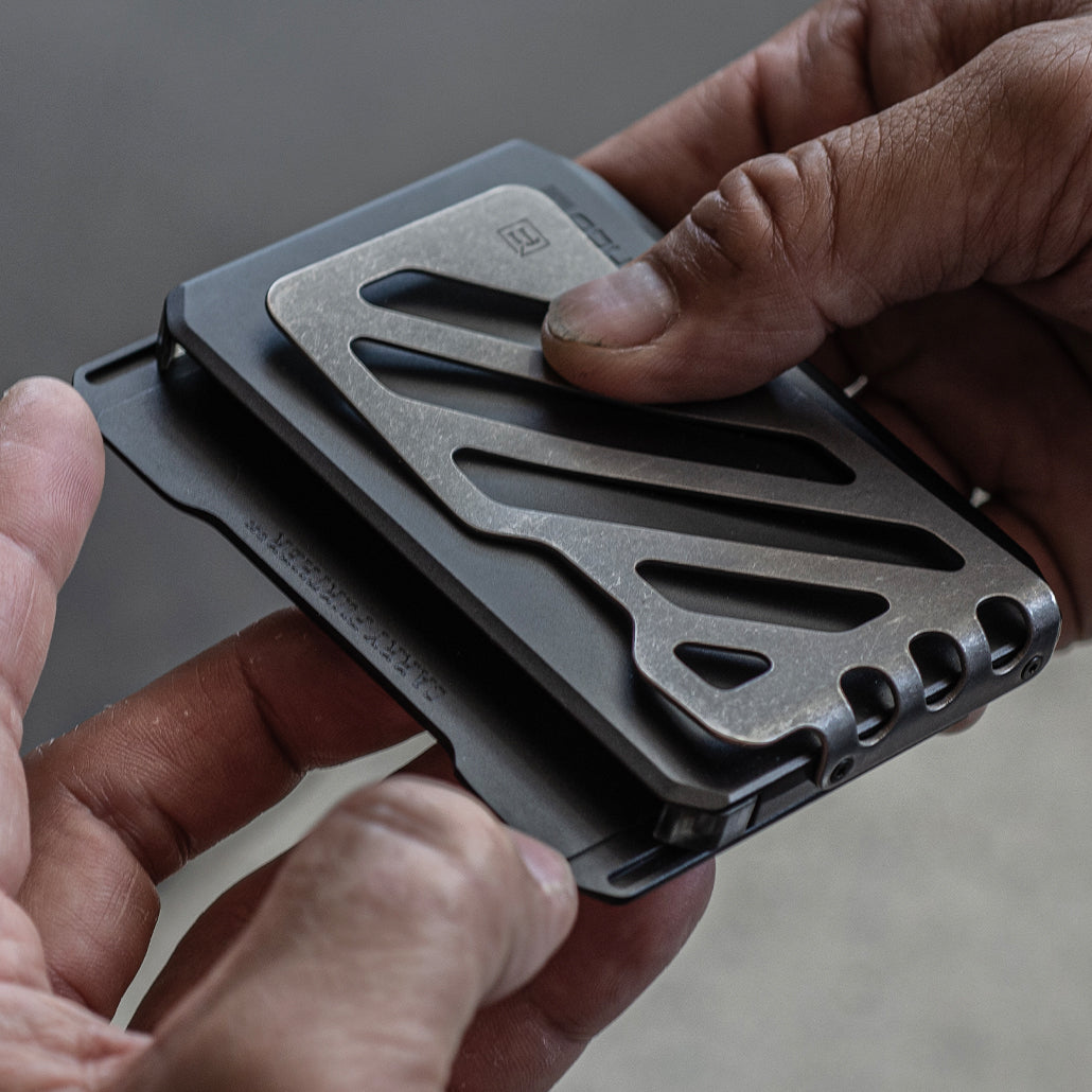 SK1 SLIDE KICK WALLET WITH TITANIUM MONEY CLIP