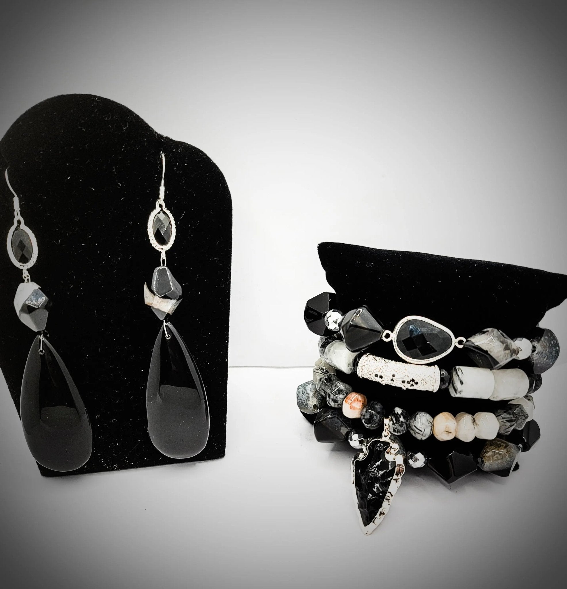 Tourmalinated Quartz and Black Agate Bracelet