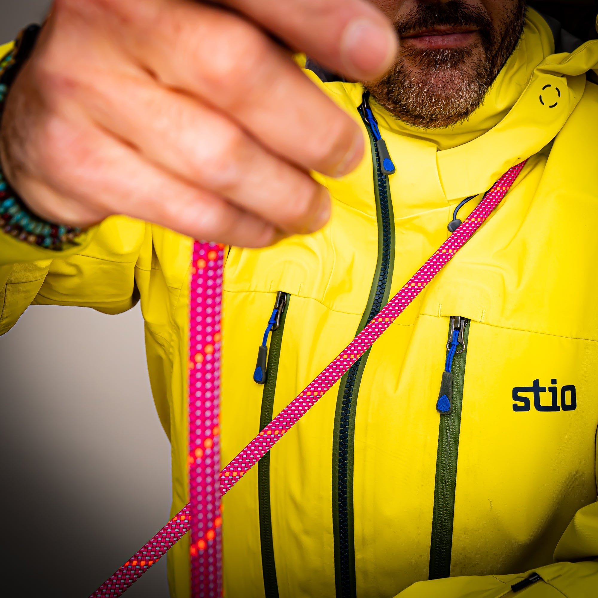 Customizable CrossBody Handsfree Sling Rope Dog Leash | Auto-Locking | Tuenne