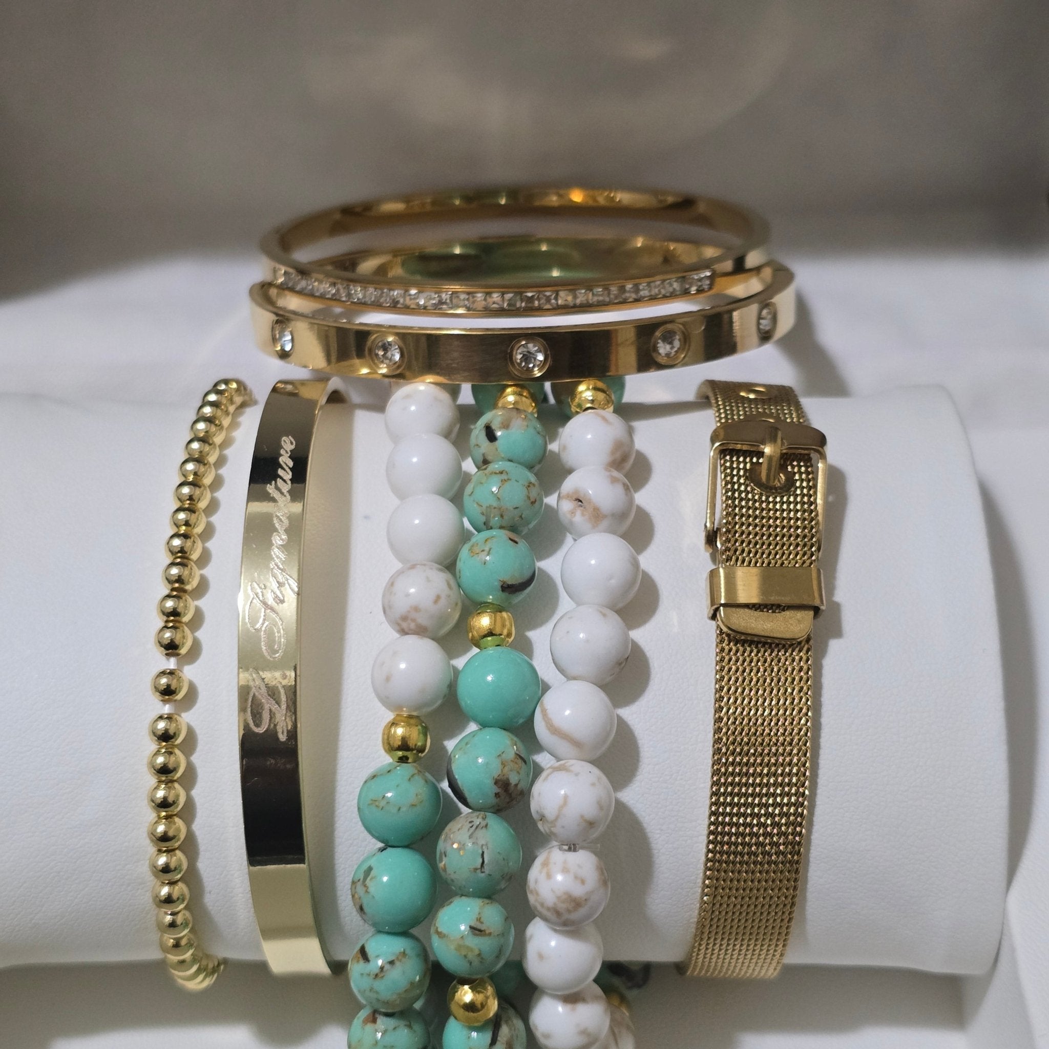 Turquoise Mother of Pearl and Magnesite Bracelet Set